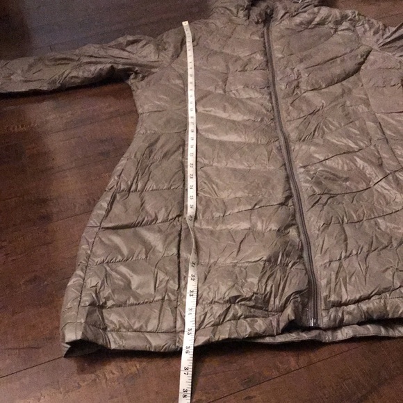 Calvin Klein Packable Down Filled Lightweight hooded Jacket size Large - Picture 14 of 14